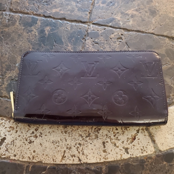 Louis Vuitton Amarante Monogram Bordeoux Vernis Zippy Wallet - Picture 3 of 13